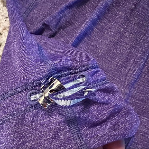Lululemon Shirt Womens 6 Power Y Tank Top Purple Built in Bra Racerback Activewe - Picture 7 of 11